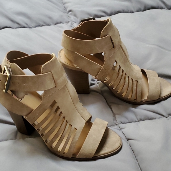Shoes - Taupe Sandal Heel